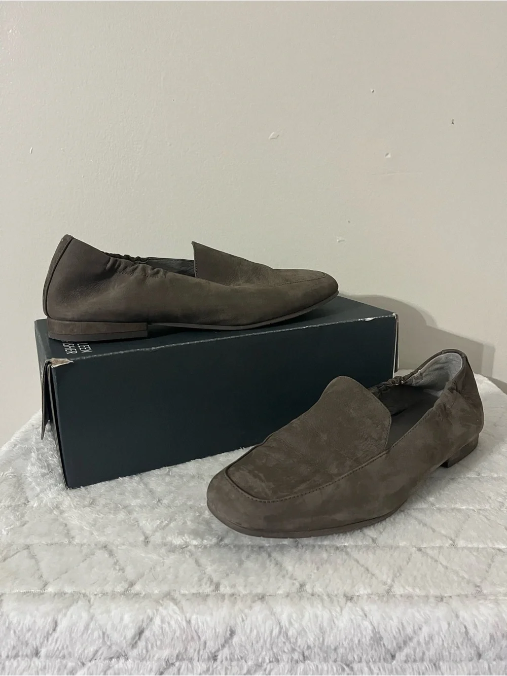 Eileen Fisher Sim Tumbled Nubuck Loafer in Rye size US 9 womens